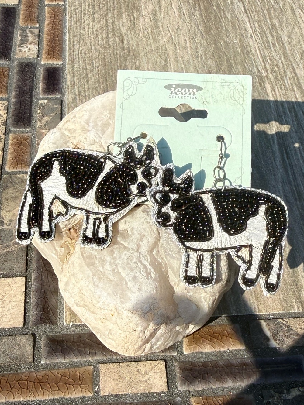 NWT Beaded Holstein cow dangle earrings Lightweight